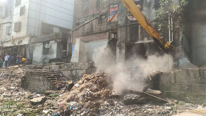 নারায়ণগঞ্জে শীতলক্ষ্যা তীরের ২৬টি অবৈধ স্থাপনা উচ্ছেদ
