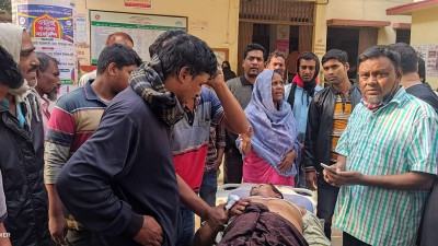 মেহেরপুরে যাত্রীবাহী বাসের ধাক্কায় সবজি ব্যবসায়ী নিহত