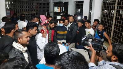 ভোলায় চেয়ারম্যান ও মেম্বারদের ট্রলারে গুলি, নিহত ১
