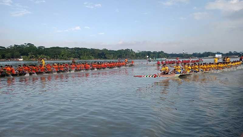 হানাদারমুক্ত দিবস উপলক্ষে পটুয়াখালীতে বাইচ