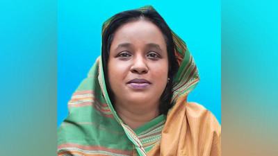 পদত্যাগপত্র জমা দিলেন সেলিনা হায়াত আইভী