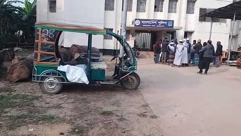 নেত্রকোনায় দগ্ধ অবস্থায় ব্যবসায়ীর মরদেহ উদ্ধার