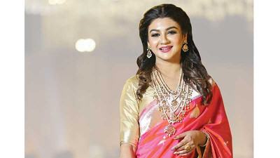 জয়া ও জীবনানন্দেও ‘ঝরা পালক’ ঢাকায় মুক্তির প্রত্যাশা