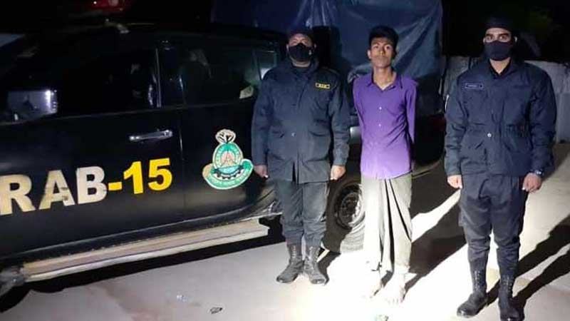 উখিয়ায় ৬ লাখ ইয়াবাসহ রোহিঙ্গা যুবক আটক