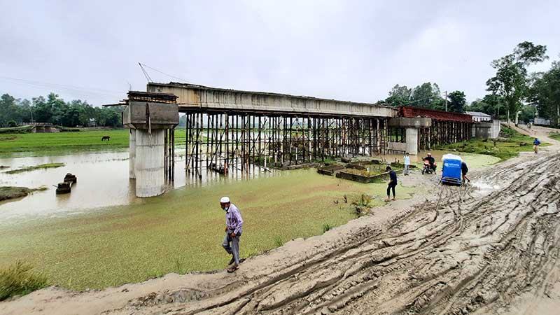 কুড়িগ্রামে ৫ ইউনিয়নের আড়াই লাখের বেশি মানুষ চরম দুর্ভোগে