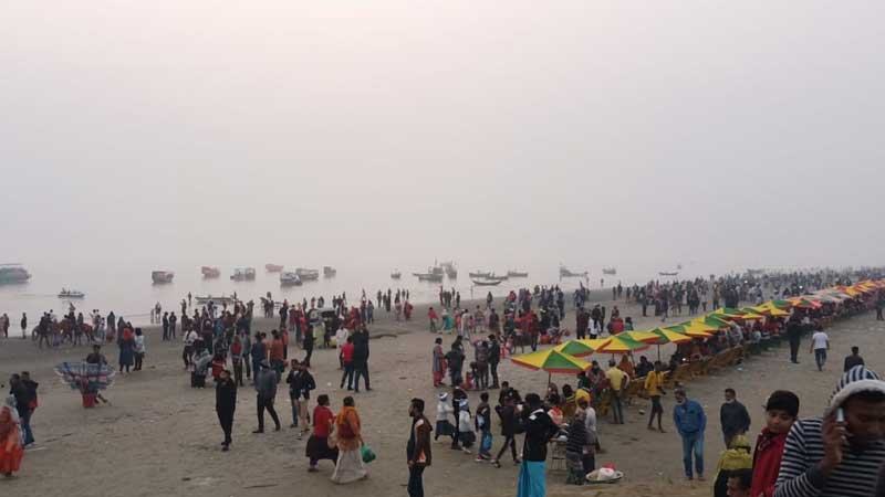 কুয়াকাটায় নৈরাজ্য ঠেকাতে হোটেল ভাড়ার তালিকা
