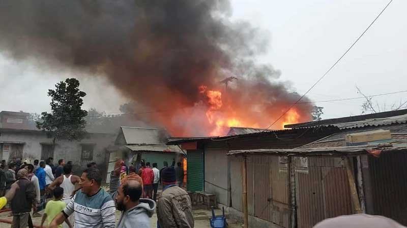শেরপুরে আগুনে পুড়ল ১৩ দোকান