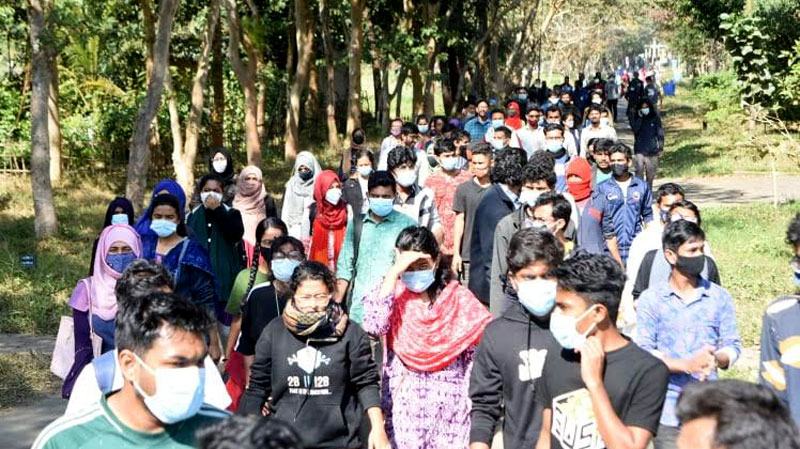 শাবিপ্রবিতে শিক্ষার্থীদের আন্দোলন অব্যাহত, অতিরিক্ত পুলিশ প্রত্যাহার