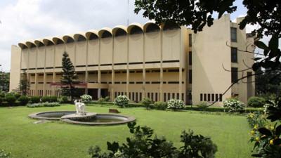 শিক্ষাপ্রতিষ্ঠান বন্ধ থাকলেও খোলা জাদুঘর