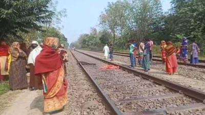 চুয়াডাঙ্গায় ট্রেনে কাটা পড়ে বৃদ্ধা নিহত