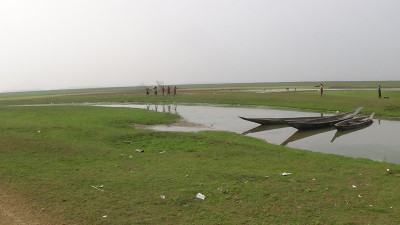 হাকালুকি হাওরে কমেছে মাছ উৎপাদন