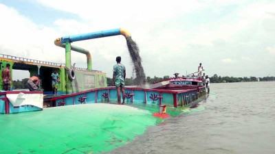 মেঘনায় মার্চ-এপ্রিলে ড্রেজার দিয়ে বালি উত্তোলন বন্ধ
