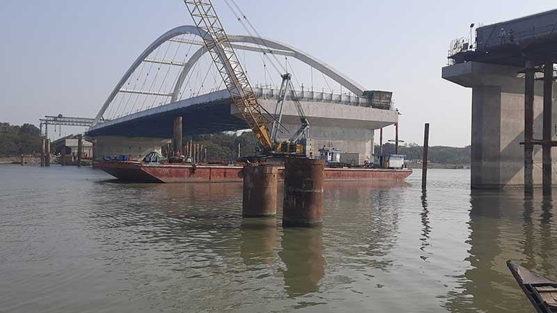 পদ্মা সেতুর সঙ্গে একই দিনে চালু করতে তোড়জোড়