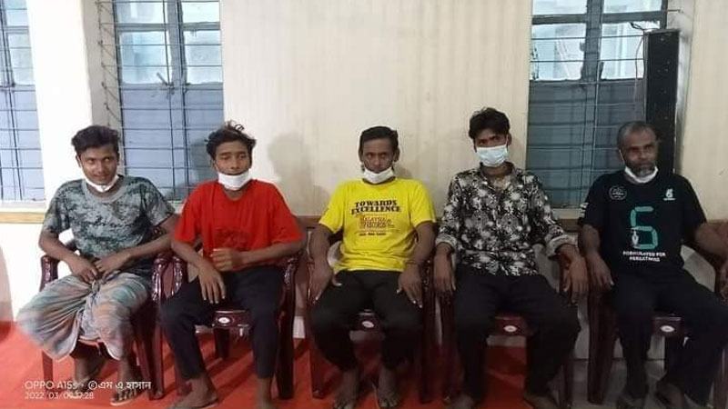 ৩৭ দিন পর ৬ বাংলাদেশিকে ফেরত দিল মিয়ানমার