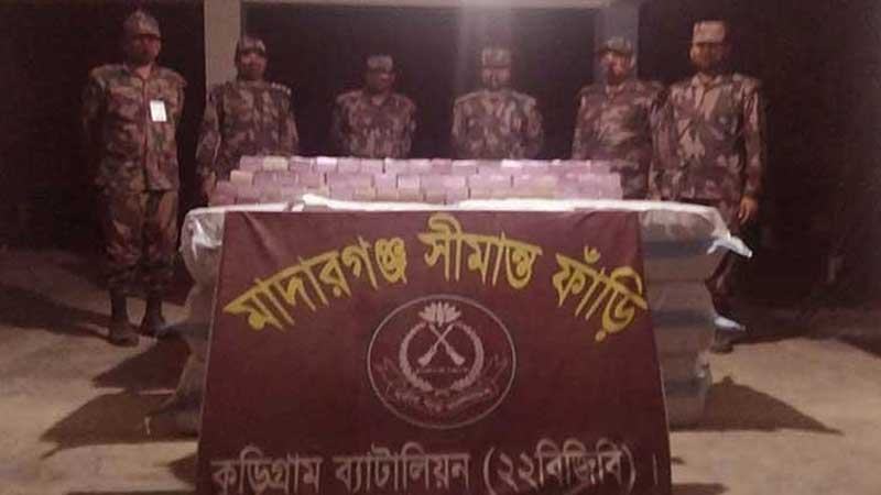 কুড়িগ্রাম সীমান্তে বিপুল পরিমাণ জন্মনিয়ন্ত্রণ বড়ি জব্দ