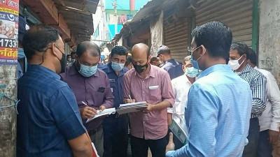 বাগেরহাটে দুই দোকানিকে দেড় লাখ টাকা জরিমানা
