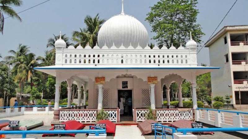 দুই বছর পর প্রাণ ফিরেছে ছেঁউড়িয়ার বাউল আখড়ায়