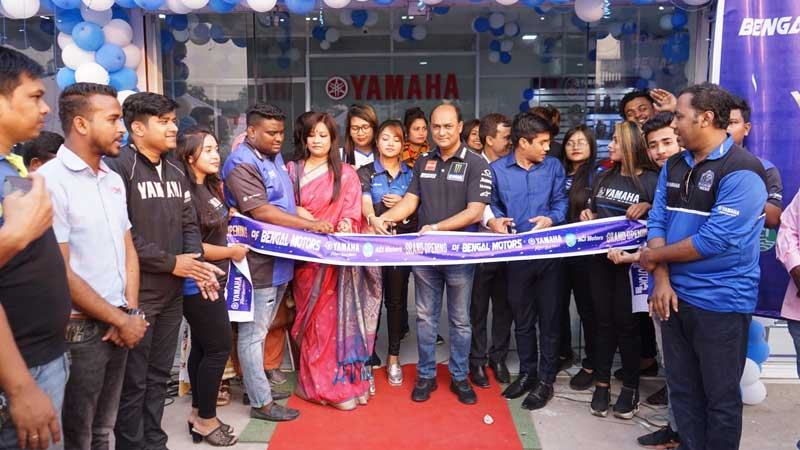 রূপগঞ্জের গাউছিয়ায় ইয়ামাহার শোরুম উদ্বোধন