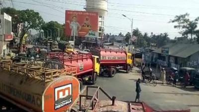  ১৫ জেলায় জ্বালানি তেল সরবরাহ বন্ধ