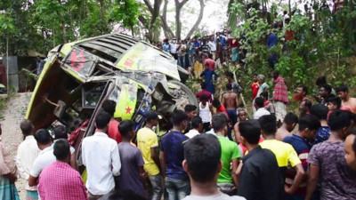 মাগুরায় বাসের ধাক্কায় ইজিবাইকের ৩ যাত্রী নিহত