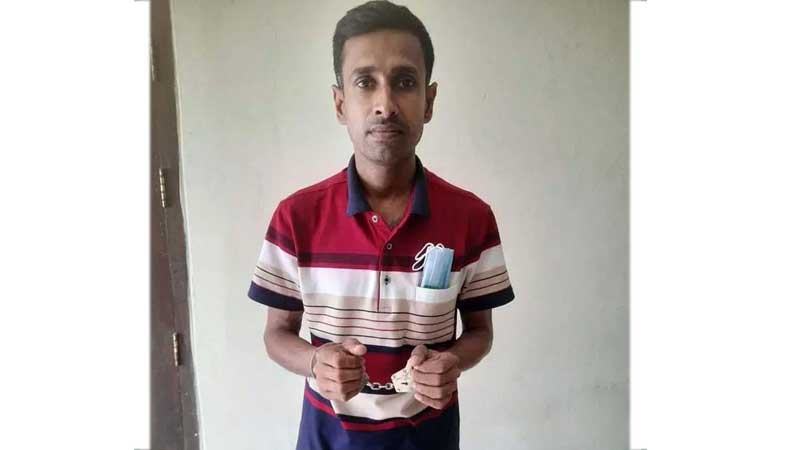 দুই কৃষকের আত্মহত্যার ঘটনায় নলকূপ অপারেটর গ্রেফতার