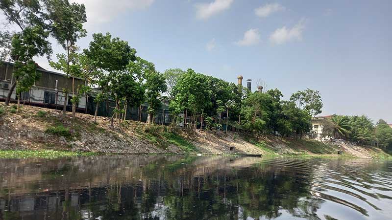 নদী ভরাট করে চিড়িয়াখানা ও বাগান নির্মাণের অভিযোগ