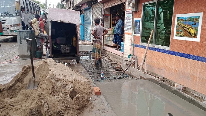 কাজ শেষের আগেই চূড়ান্ত বিল প্রদান!