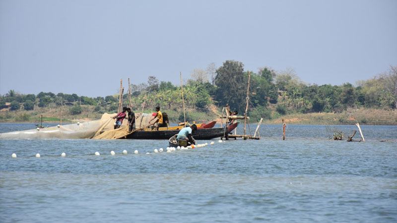 কাপ্তাই হ্রদে তিন মাস মাছ শিকার বন্ধ