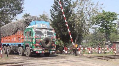 ছয়দিন পর হিলিতে আমদানি-রফতানি বাণিজ্য শুরু