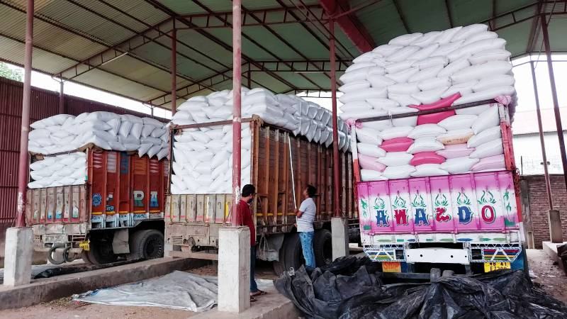 ভারতের গম রফতানি বন্ধে দাম বাড়ার শঙ্কা হিলির ব্যবসায়ীদের