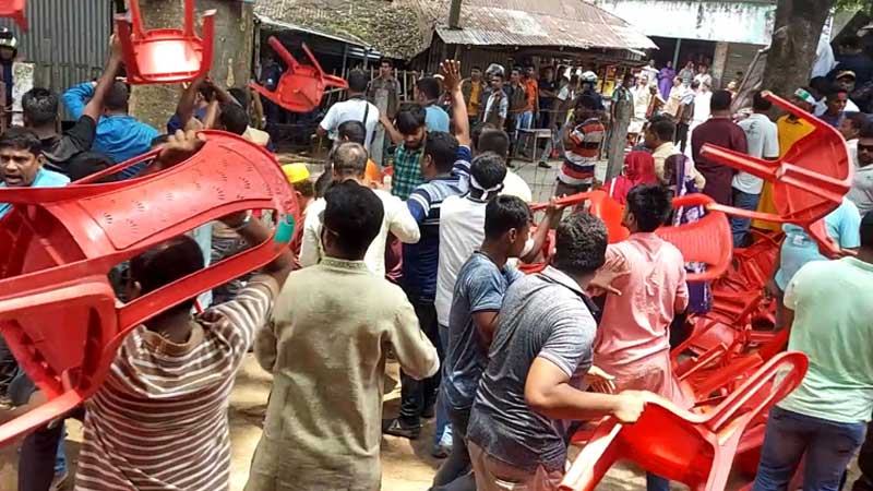 মাগুরায় বিএনপির সমাবেশের মাইক কেড়ে নিল পুলিশ