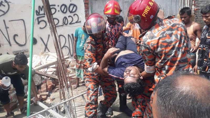 চাঁদপুরে সেপটিক ট্যাংকে প্রাণ গেল সহোদরের