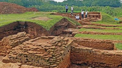 বগুড়ার মহাস্থানগড় খননে মিলেছে গুপ্ত যুগের প্রত্ন নিদর্শন