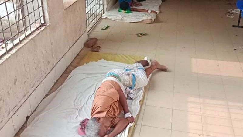 পরিবারের সবাইকে অচেতন করে টাকা ও স্বর্ণালংকার লুট