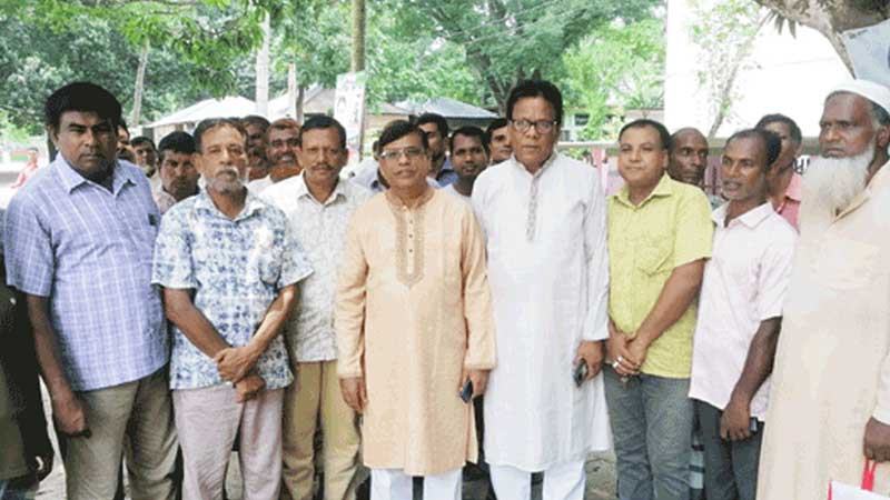 গাংনীতে ইটভাটা বন্ধের দাবিতে সমাবেশ ও স্মারকলিপি প্রদান