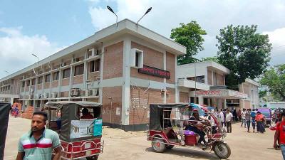 জনবল সংকটে মিলছে না কাঙ্ক্ষিত চিকিৎসাসেবা