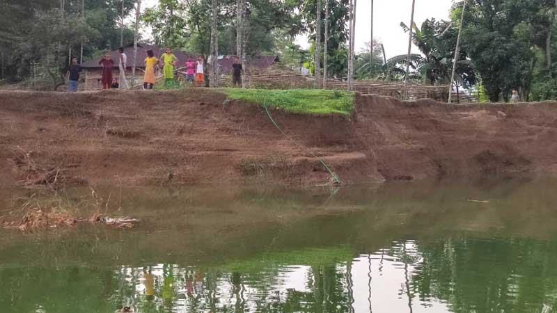 সিলেটে বন্যার পানি নামার পর নদ নদীতে ভাঙন শুরু