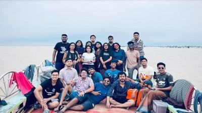 সুনামগঞ্জে বন্যায় আটকা ঢাবির ২১ শিক্ষার্থী