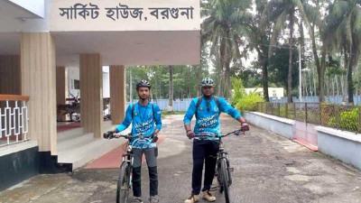 পদ্মা সেতু উদ্বোধনীতে যোগ দিতে সাইকেলে দুই কিশোরের ২২১ কিমি পাড়ি