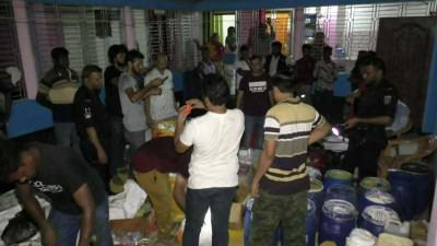 নাটোরে নকল প্রসাধনী কারখানার সন্ধান, জরিমানা