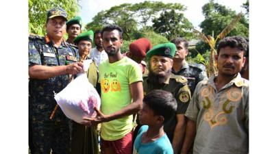 সিলেটে আনসার ভিডিপির মহাপরিচালকের ত্রাণ বিতরণ