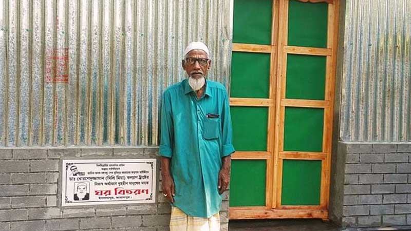 বঙ্গবন্ধুর স্মরণে জামালপুরে গৃহহীনরা পাচ্ছেন ৫০০ ঘর