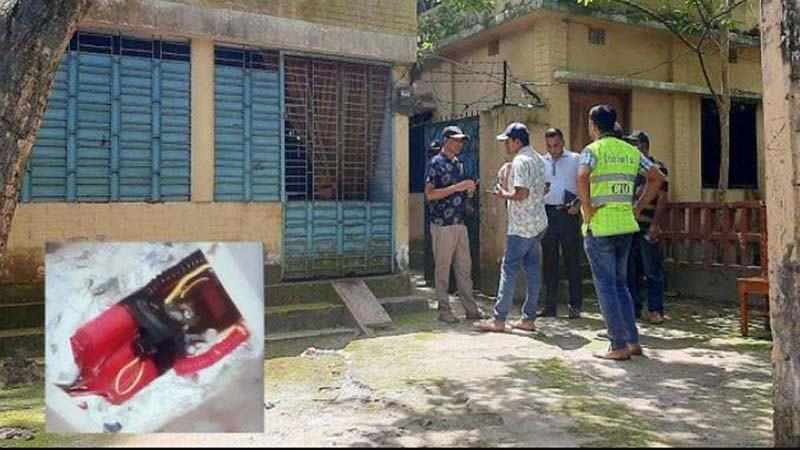 সিরাজগঞ্জে শিক্ষকের বাড়িতে বোমাসদৃশ বস্তু, ঘটনাস্থলে বোমা নিষ্ক্রিয়করণ দল