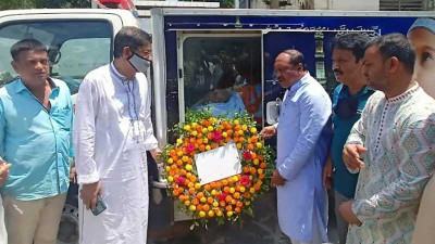 বগুড়ার ভেলুপাড়ায় চিরনিদ্রায় শায়িত ড. এনামুল হক