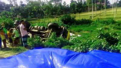 দিনাজপুরে ট্রাকের ধাক্কায় হেলপার নিহত