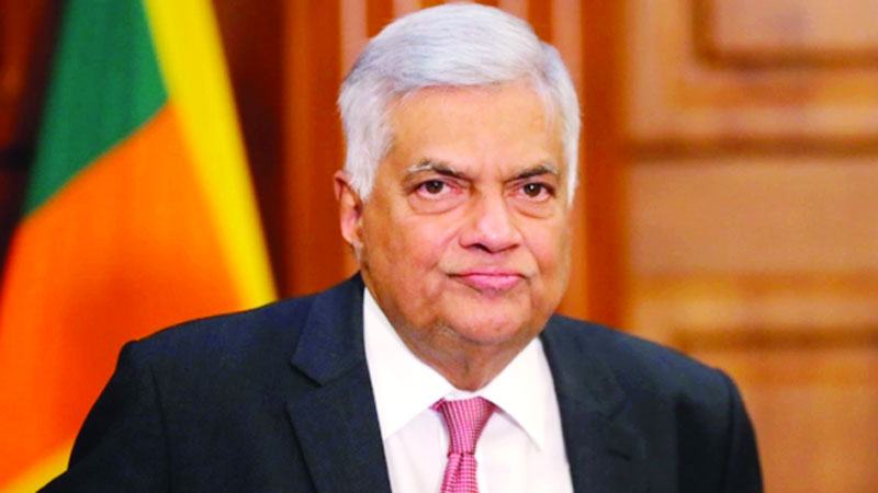 রাজনৈতিকভাবে ব্যর্থ হতে হতে তিনিই এখন রাজা