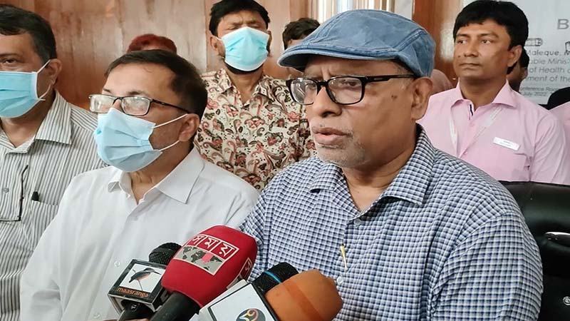 বিনামূল্যে ভ্যাকসিনের দোকান খুলে বসেছি, ক্রেতা নেই: স্বাস্থ্যমন্ত্রী