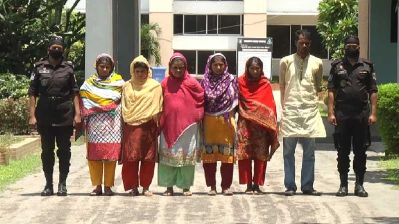 সিদ্ধিরগঞ্জে নারী পাচার চক্রের ছয় সদস্য আটক