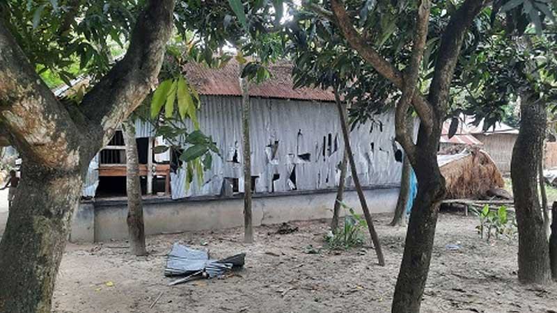 শৈলকুপায় দুই পক্ষের সংঘর্ষে আহত ১০ বাড়ি ভাংচুর