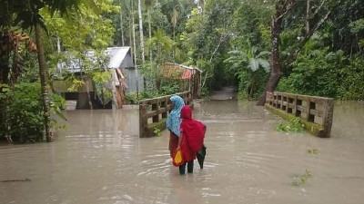 অস্বাভাবিক জোয়ারে ভোলায় ৫০ গ্রাম প্লাবিত